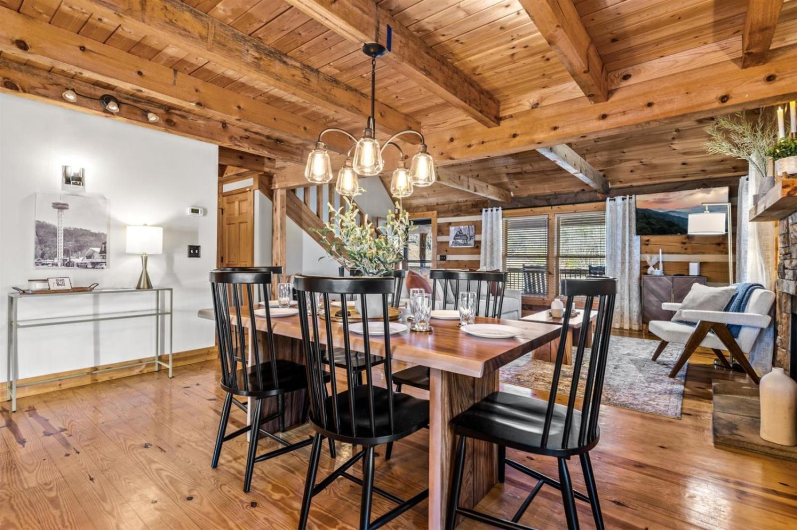 Hidden Star Hideaway-Blackberry Farm-Smoky Mtn Nat Park-Hot Tub- Fire Pit- Fenced Yard- Pet Friendly Walland Exterior photo